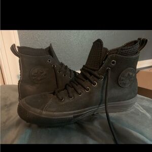 Black converse!! Size 9.5